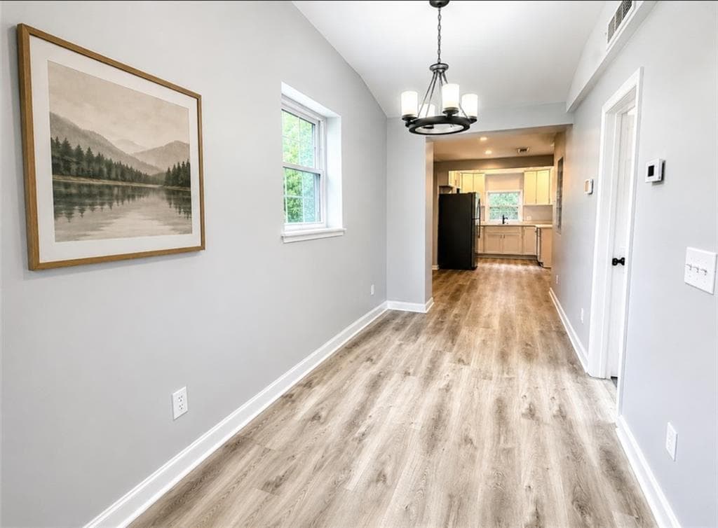 3 bedroom, 2 bathroom, 1,154 sq ft single family residence for sale at 917 Garibaldi Street, Atlanta, GA 30310 — photo 4