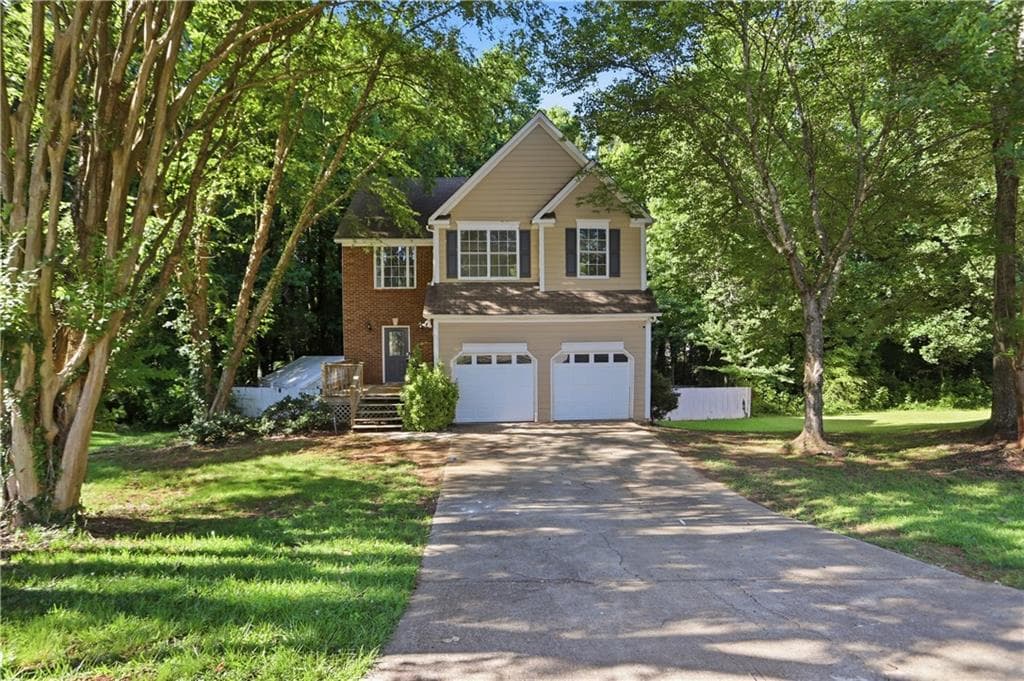 3 bedroom, 3 bathroom, 2,747 sq ft single family residence sold at 3566 Dyer Parke Lane, Marietta, GA 30060