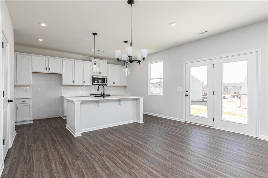 4 bedroom, 3 bathroom, 2,917 sq ft single family residence under contract at 2871 Copper Bridle Bend, Powder Springs, GA 30127 — photo 4