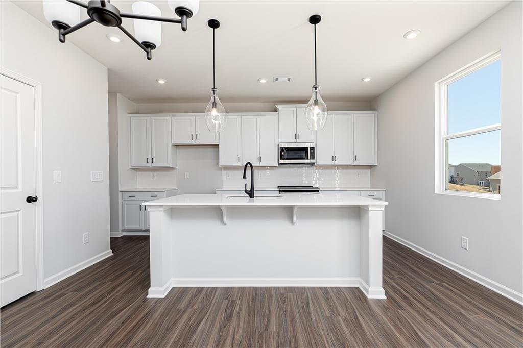 4 bedroom, 3 bathroom, 2,917 sq ft single family residence under contract at 2871 Copper Bridle Bend, Powder Springs, GA 30127 — photo 5