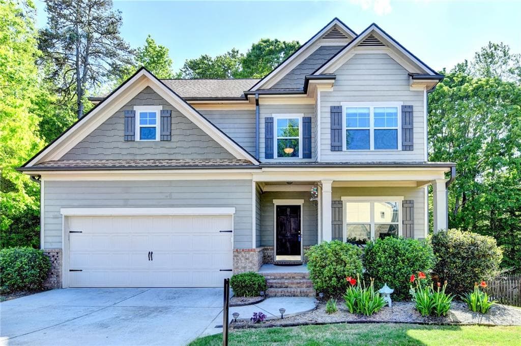 4 bedroom, 3 bathroom, 2,502 sq ft single family residence sold at 4866 Briarcliff Drive, Sugar Hill, GA 30518