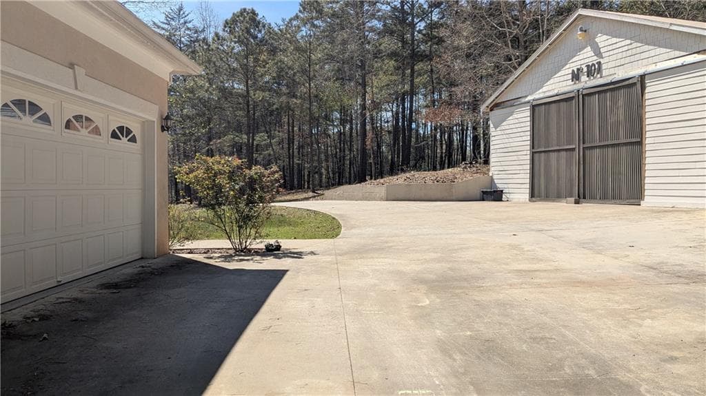 5 bedroom, 4 bathroom, 3,900 sq ft single family residence for sale at 101 Arrow Wood Drive, Waleska, GA 30183 — photo 4