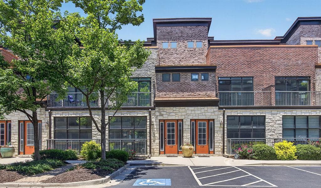 3 bedroom, 4 bathroom, 1,980 sq ft townhouse for sale at 1199 Huff Road 125, Atlanta, GA 30318 — photo 1 of 41