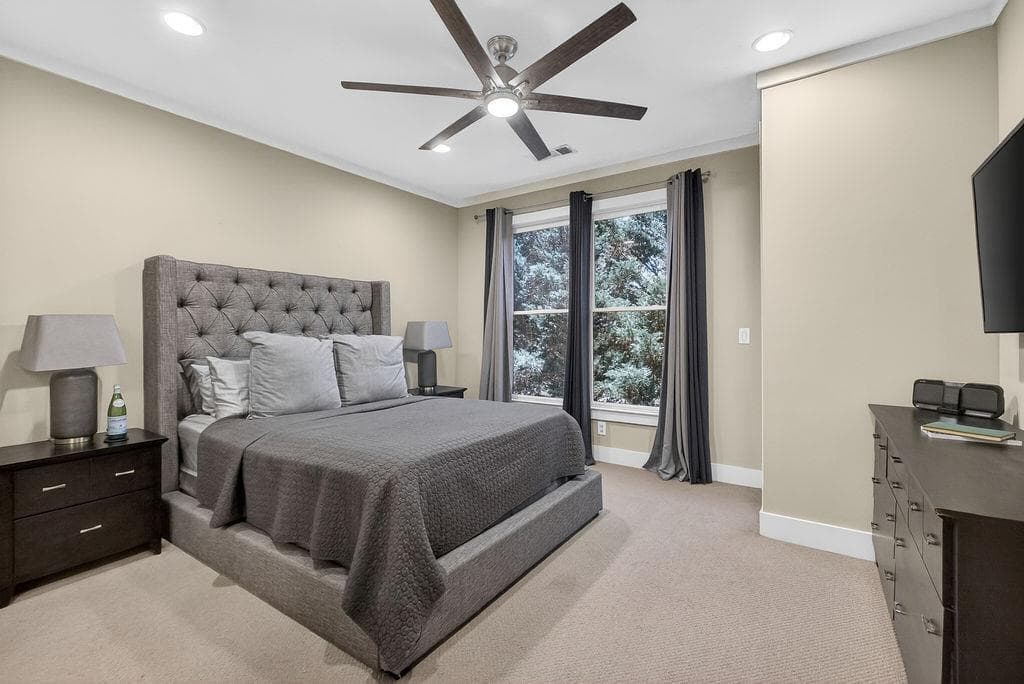 3 bedroom, 4 bathroom, 1,980 sq ft townhouse for sale at 1199 Huff Road 125, Atlanta, GA 30318 — photo 5