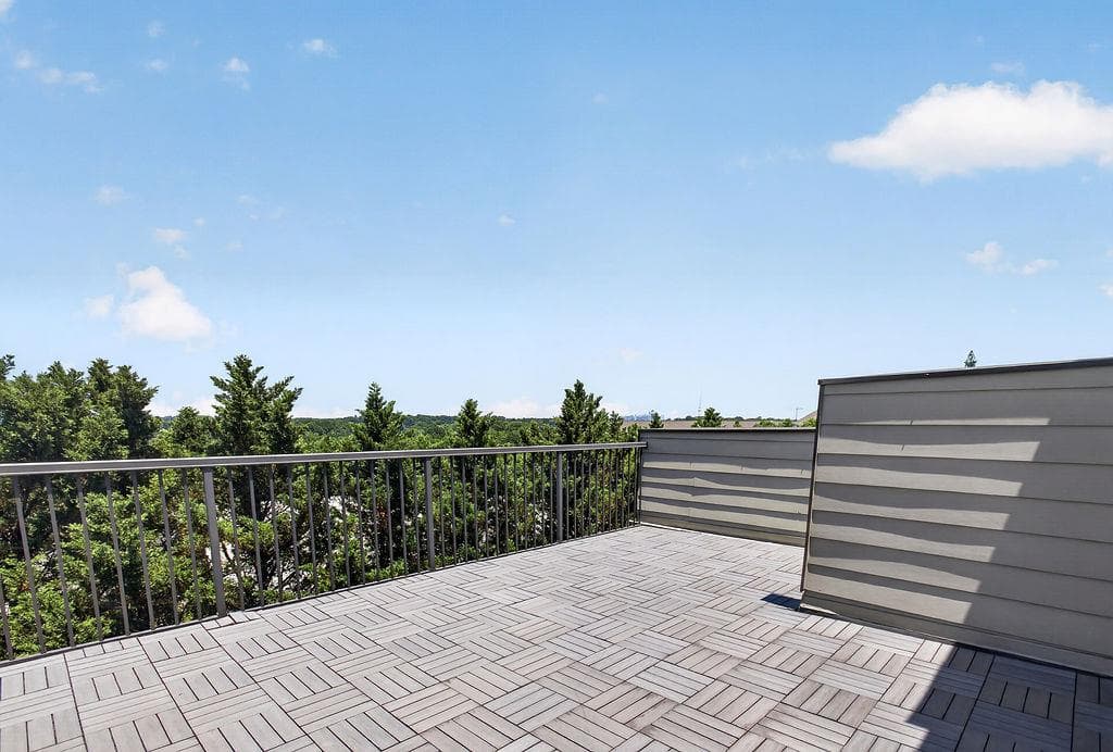 3 bedroom, 4 bathroom, 1,980 sq ft townhouse for sale at 1199 Huff Road 125, Atlanta, GA 30318 — photo 6