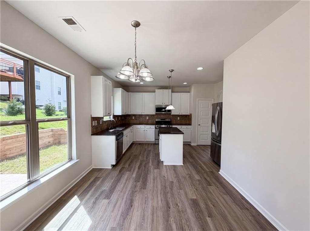 3 bedroom, 2 bathroom, 2,668 sq ft single family residence for sale at 4440 Prather Son Drive, Loganville, GA 30052 — photo 8