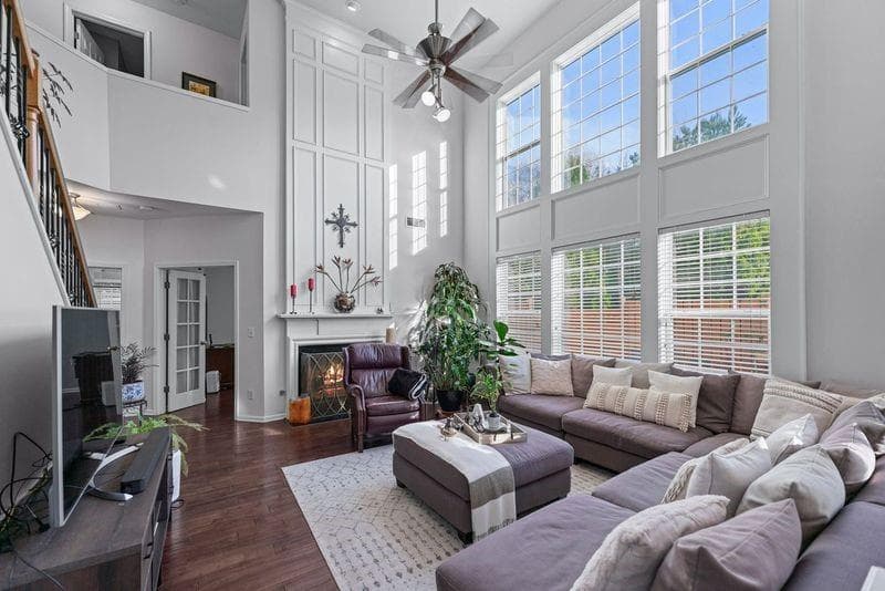 5 bedroom, 3 bathroom, 2,528 sq ft single family residence for sale at 135 Splinter Court, Suwanee, GA 30024 — photo 9