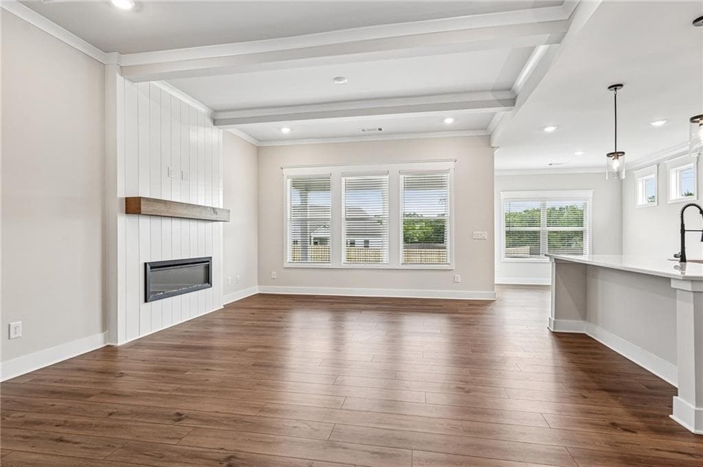 5 bedroom, 4 bathroom, 3,020 sq ft single family residence for sale at 203 Cantrell View Court, Cartersville, GA 30120 — photo 6