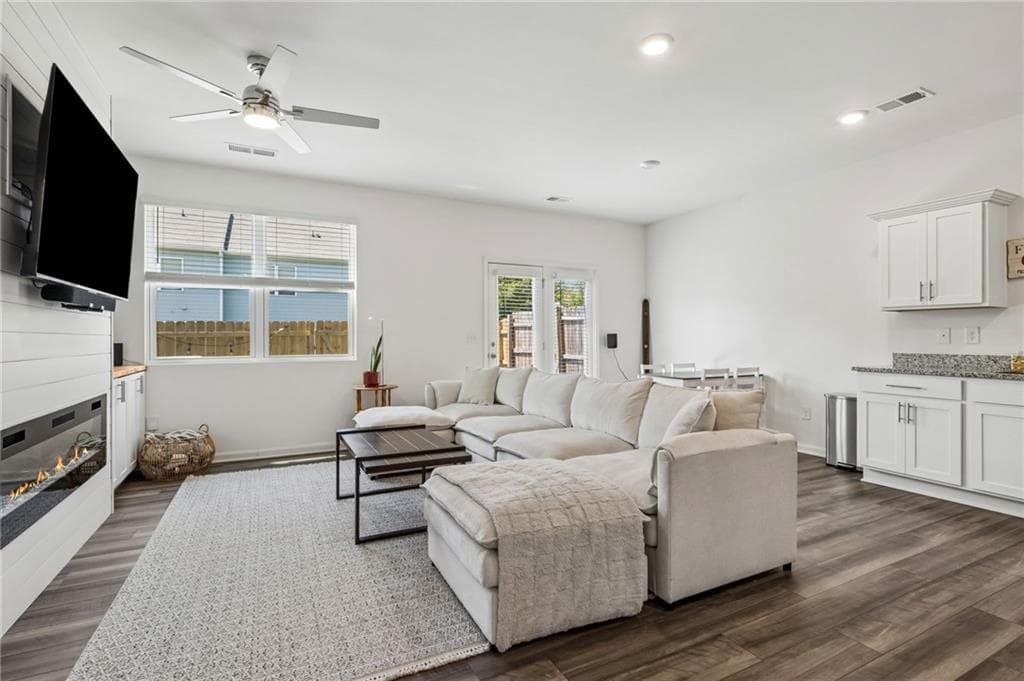 3 bedroom, 3 bathroom, 1,420 sq ft townhouse for sale at 202 Fenchurch Way 2269, Cartersville, GA 30120 — photo 7