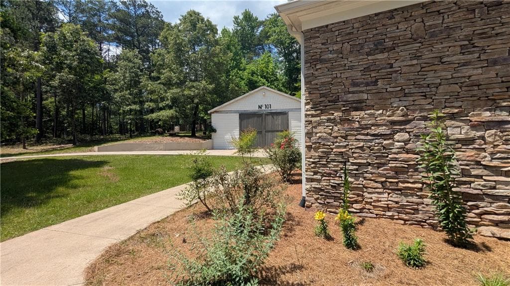 5 bedroom, 4 bathroom, 3,900 sq ft single family residence for sale at 101 Arrow Wood Drive, Waleska, GA 30183 — photo 6