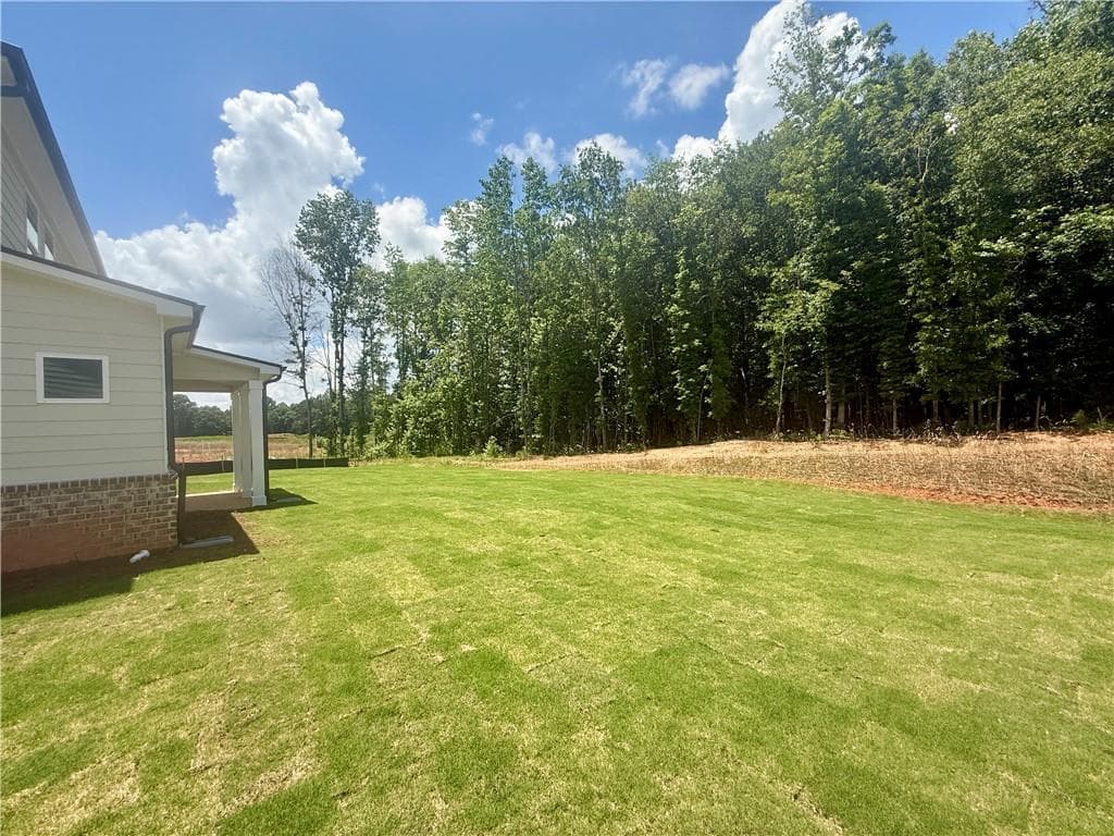 5 bedroom, 4 bathroom, 2,956 sq ft single family residence under contract at 104 Chickadee Court, Auburn, GA 30011 — photo 5