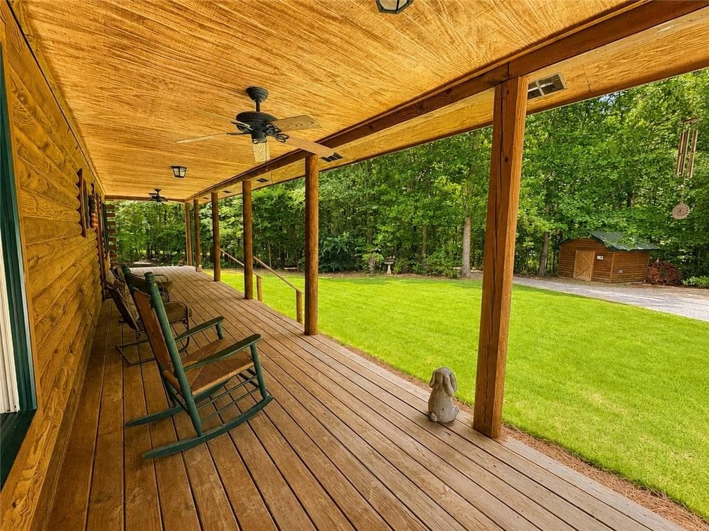 3 bedroom, 2 bathroom, 2,072 sq ft single family residence for sale at 1120 Ridgewood Drive, Pendergrass, GA 30567 — photo 4