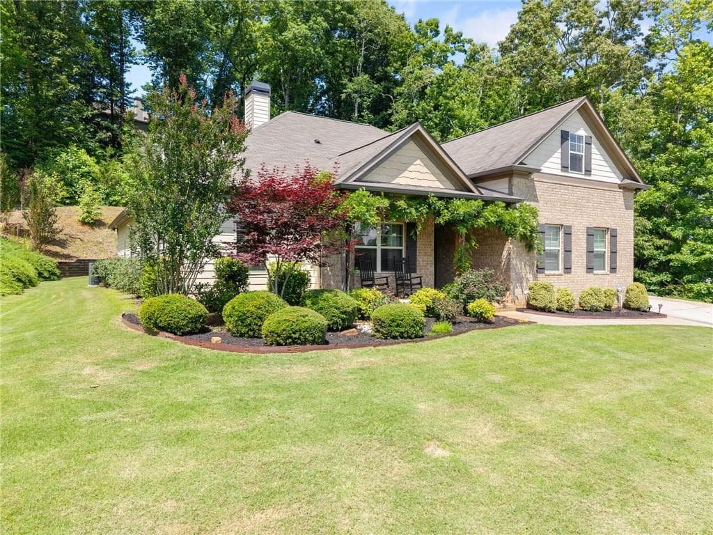 3 bedroom, 2 bathroom, 2,528 sq ft single family residence under contract at 67 Blue Sky Drive, Dawsonville, GA 30534 — photo 3