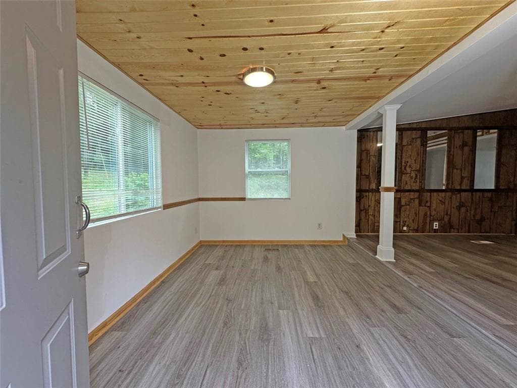 3 bedroom, 2 bathroom, 1,169 sq ft single family residence for sale at 283 Brown Bridge Road, Auburn, GA 30011 — photo 5