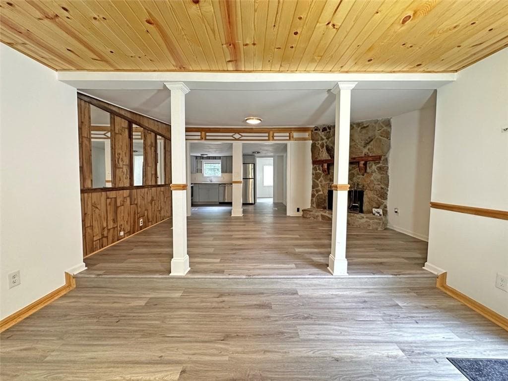 3 bedroom, 2 bathroom, 1,169 sq ft single family residence for sale at 283 Brown Bridge Road, Auburn, GA 30011 — photo 6