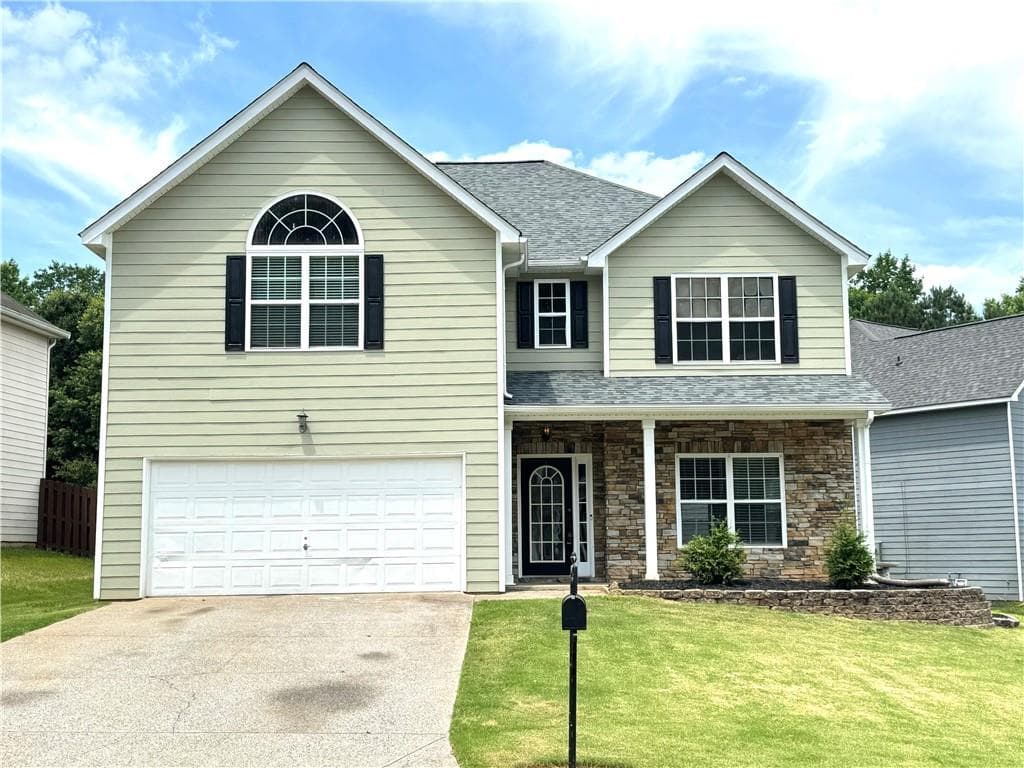 6 bedroom, 3 bathroom, 3,288 sq ft single family residence for rent at 4465 Ambassador Way, Cumming, GA 30040 for $2,500 a month — photo 1 of 29