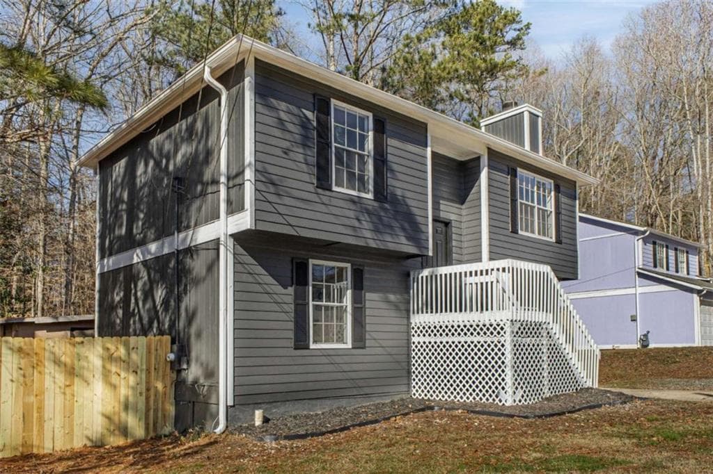 4 bedroom, 2 bathroom, 1,500 sq ft single family residence under contract at 5225 Forest Downs Lane, South Fulton, GA 30349 — photo 2