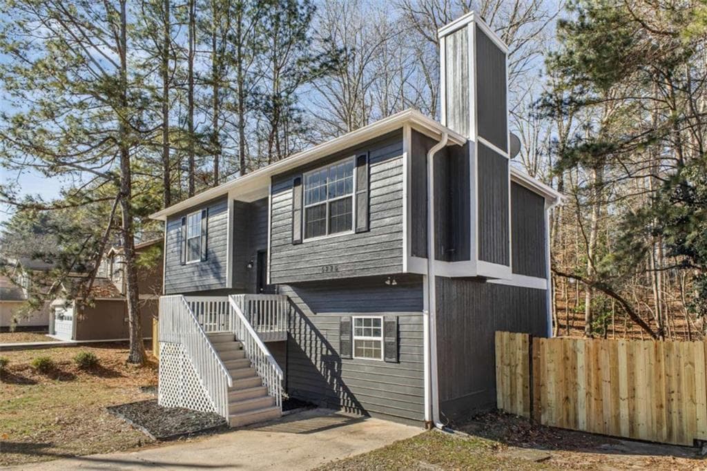4 bedroom, 2 bathroom, 1,500 sq ft single family residence under contract at 5225 Forest Downs Lane, South Fulton, GA 30349 — photo 4
