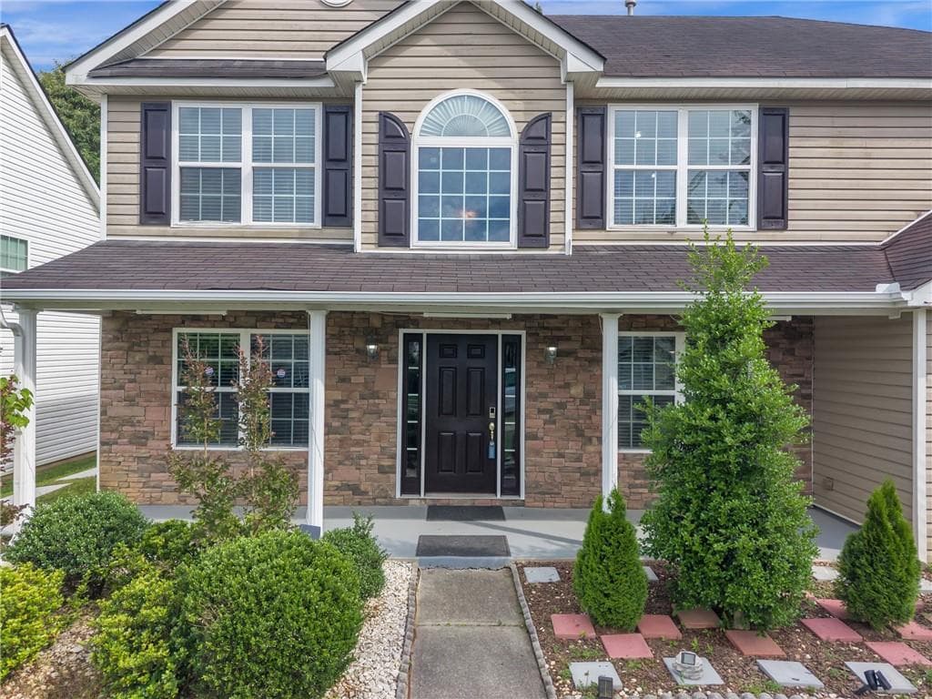 4 bedroom, 3 bathroom, 2,684 sq ft single family residence for sale at 4563 Grove Lake Street, Loganville, GA 30052 — photo 5