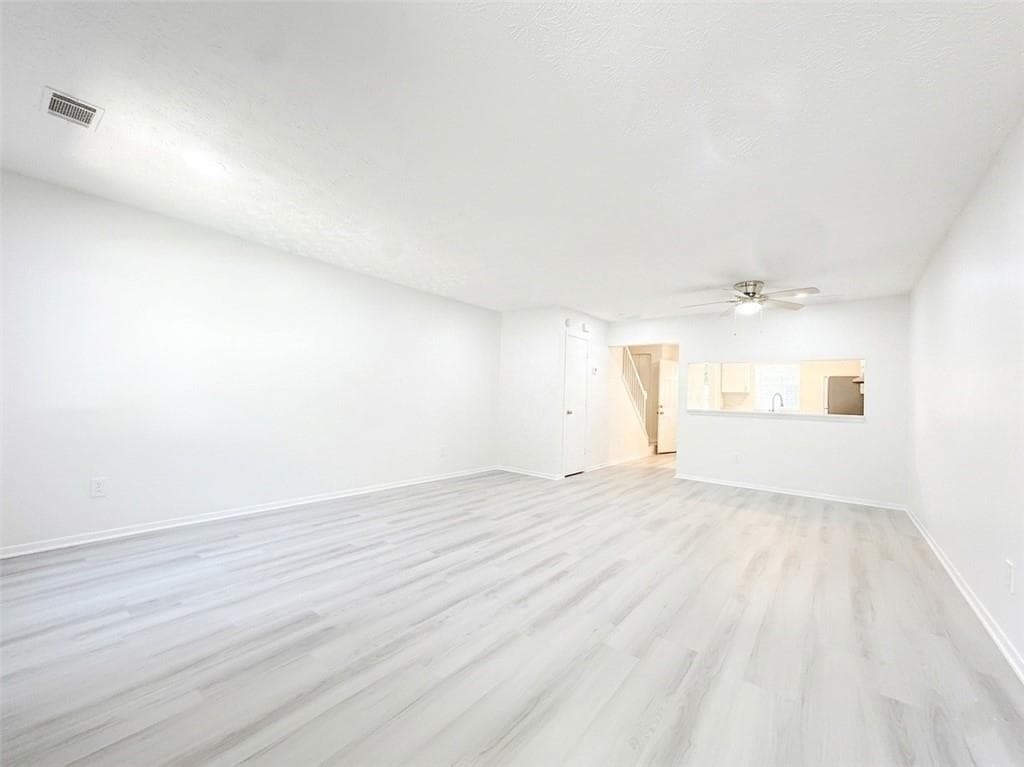 2 bedroom, 2 bathroom, 1,120 sq ft townhouse for sale at 6624 Wellington Square, Norcross, GA 30093 — photo 8
