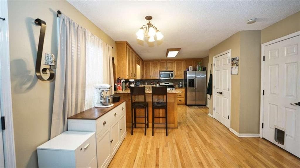 3 bedroom, 3 bathroom, 2,228 sq ft single family residence for sale at 1049 Fieldstone Drive, Canton, GA 30114 — photo 7