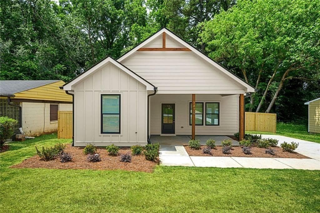 3 bedroom, 2 bathroom, 1,308 sq ft single family residence sold at 1470 Monteel Drive, Atlanta, GA 30318
