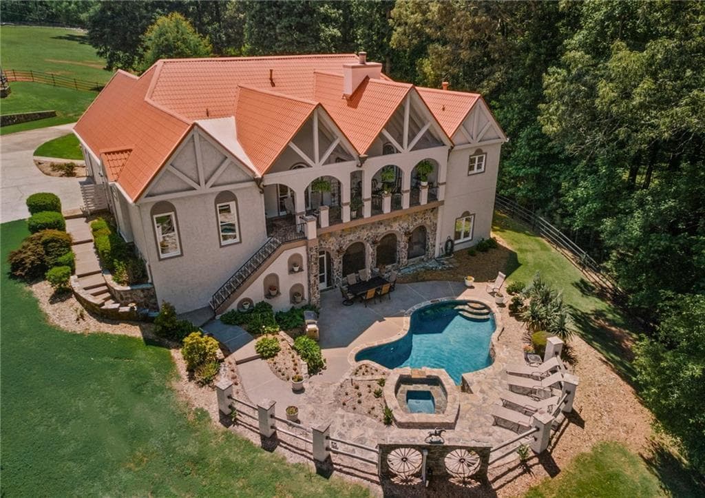 5 bedroom, 4 bathroom, 5,986 sq ft single family residence for sale at 253 Charles Road, Canton, GA 30115 — photo 4