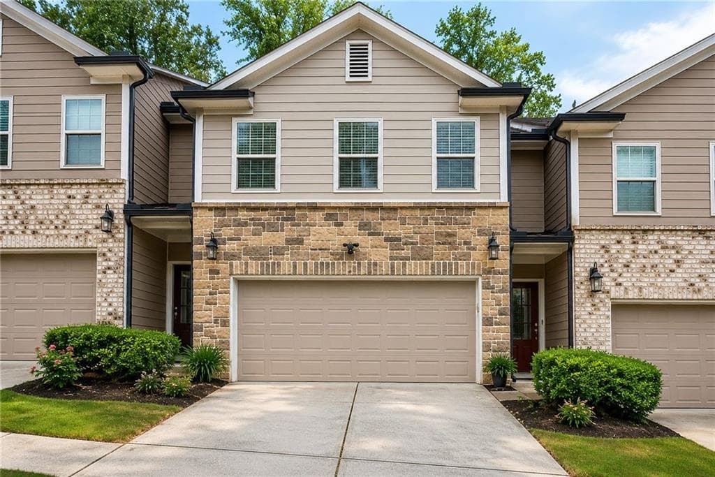 3 bedroom, 3 bathroom, 2,072 sq ft townhouse sold at 547 Monticello Boulevard, Atlanta, GA 30354