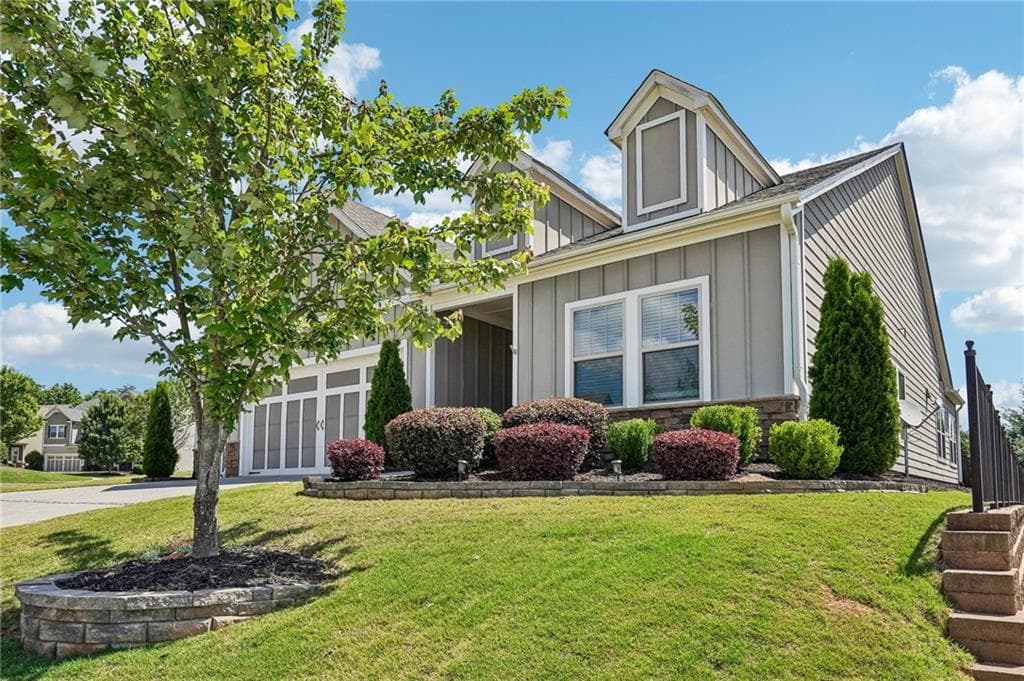 2 bedroom, 2 bathroom, 1,789 sq ft single family residence for sale at 505 Windy Ridge Court, Canton, GA 30114 — photo 4