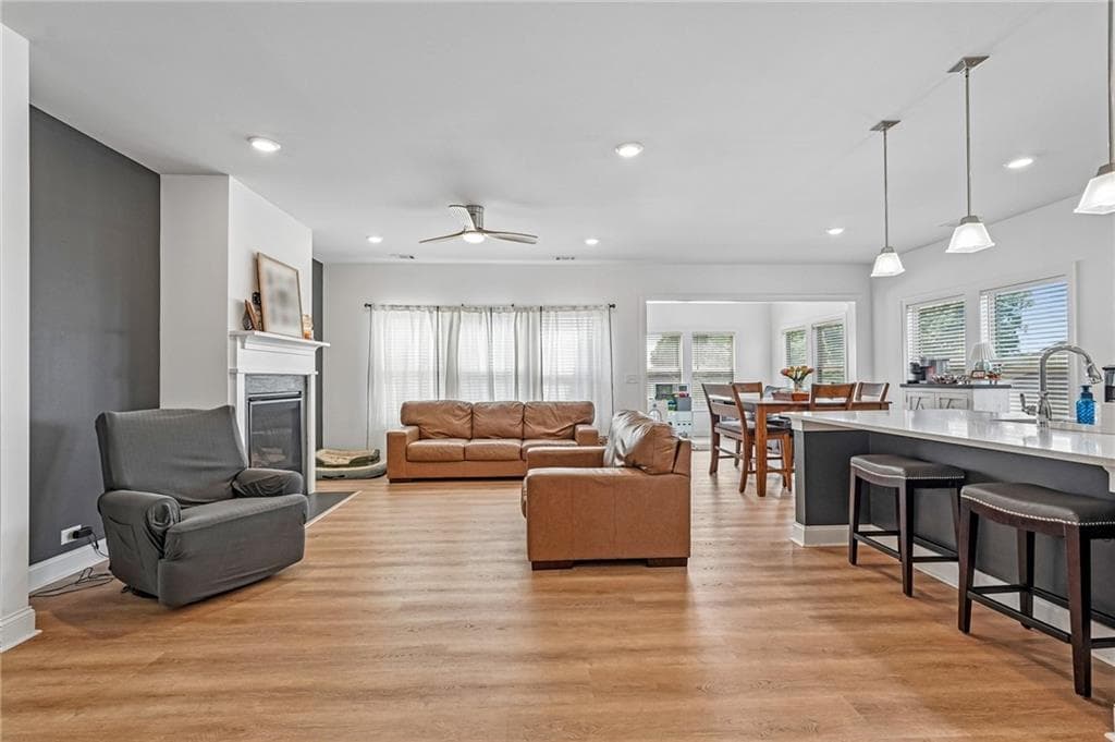 2 bedroom, 2 bathroom, 1,789 sq ft single family residence for sale at 505 Windy Ridge Court, Canton, GA 30114 — photo 7