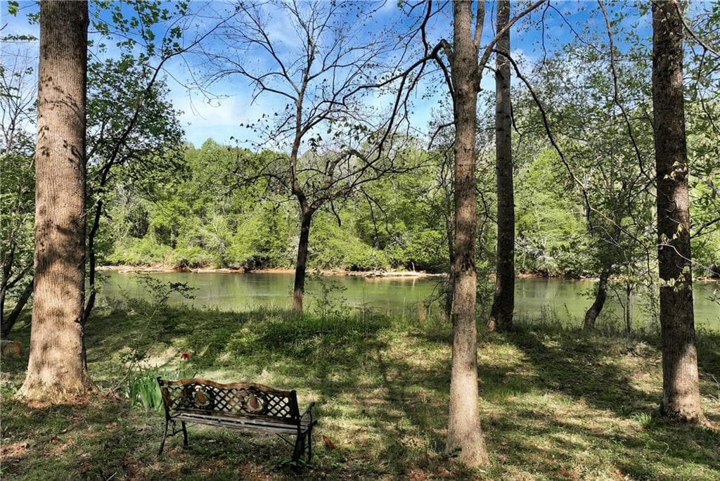 4 bedroom, 4 bathroom, 4,449 sq ft single family residence for sale at 6960 Riverside Drive, Atlanta, GA 30328 — photo 3