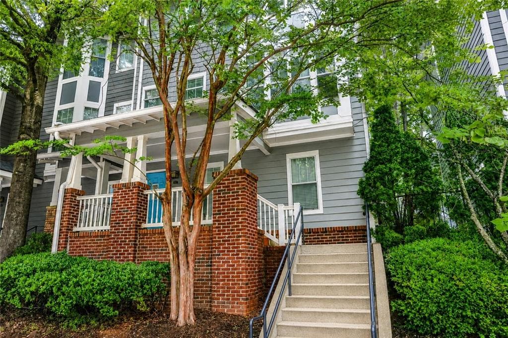 2 bedroom, 3 bathroom, 1,606 sq ft townhouse for sale at 1112 Park Row S, Atlanta, GA 30312