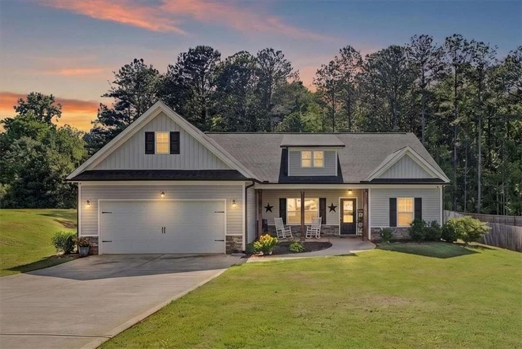3 bedroom, 3 bathroom, 1,835 sq ft single family residence for sale at 119 Holly Farms Court, Rockmart, GA 30153 — photo 1 of 52