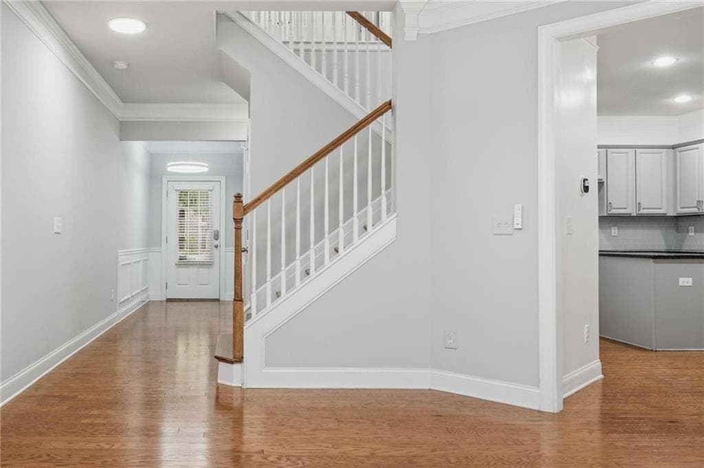 3 bedroom, 3 bathroom, 2,283 sq ft townhouse for sale at 3464 Flamingo Lane, Alpharetta, GA 30004 — photo 4