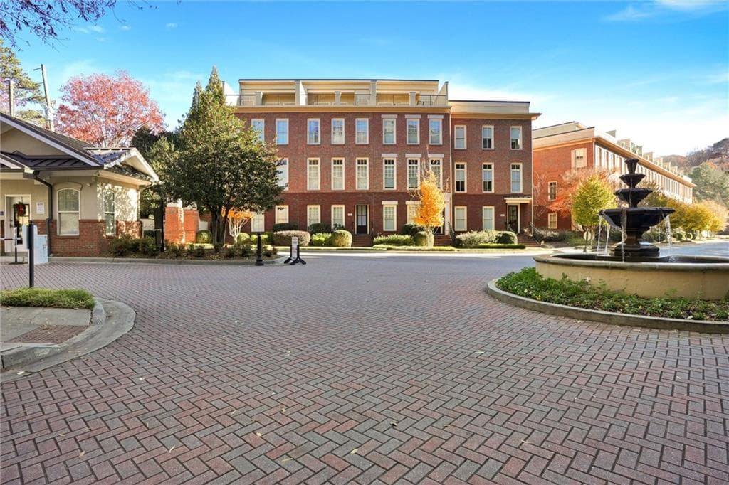 4 bedroom, 5 bathroom, 2,256 sq ft townhouse for rent at 902 River Vista Drive 94, Atlanta, GA 30339 for $4,500 a month — photo 6