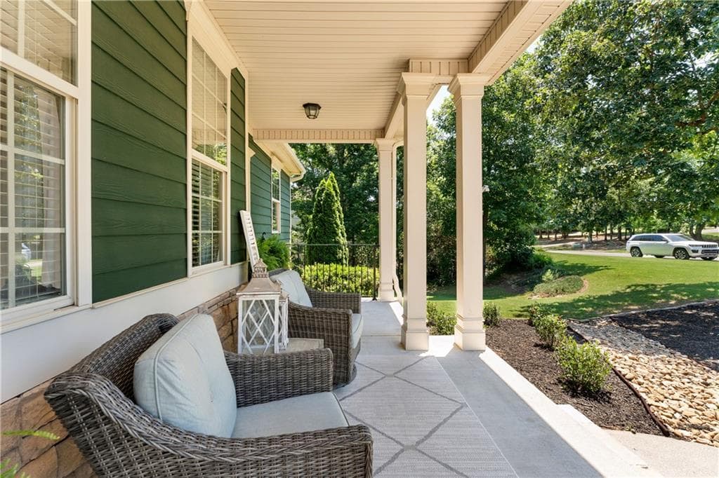 6 bedroom, 4 bathroom, 3,658 sq ft single family residence for sale at 130 Riverboat Drive, Adairsville, GA 30103 — photo 6