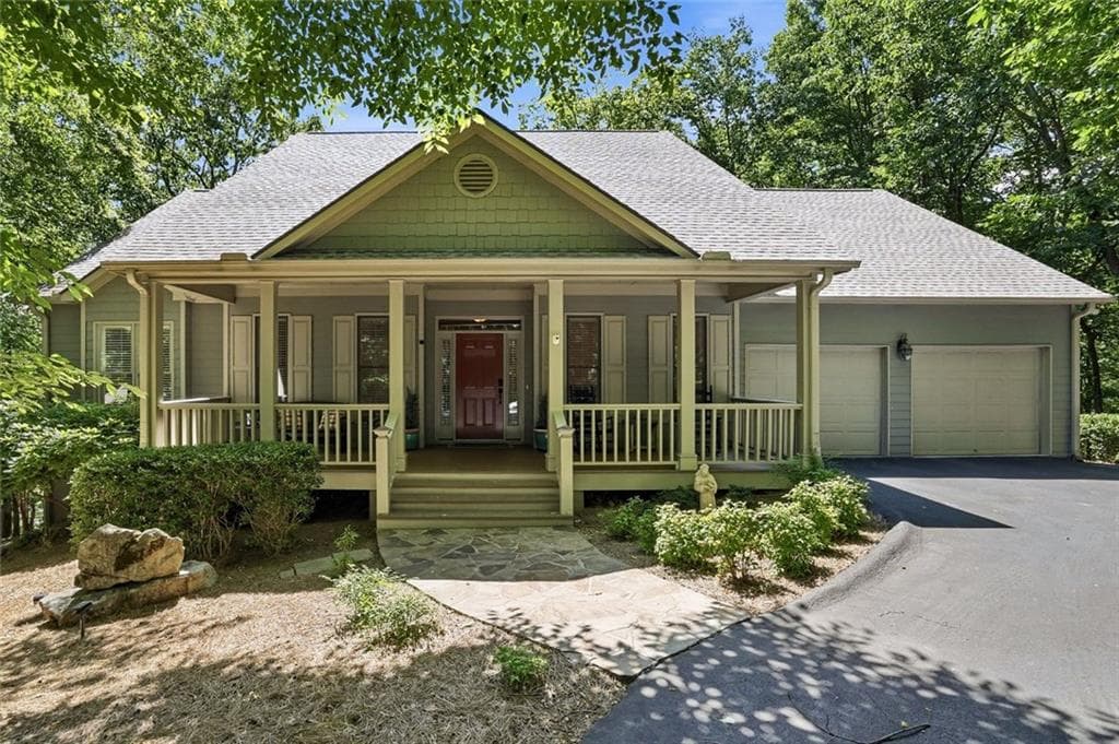 5 bedroom, 3 bathroom, 3,465 sq ft single family residence for rent at 1279 Quail Cove Drive, Jasper, GA 30143 for $3,550 a month — photo 1 of 36