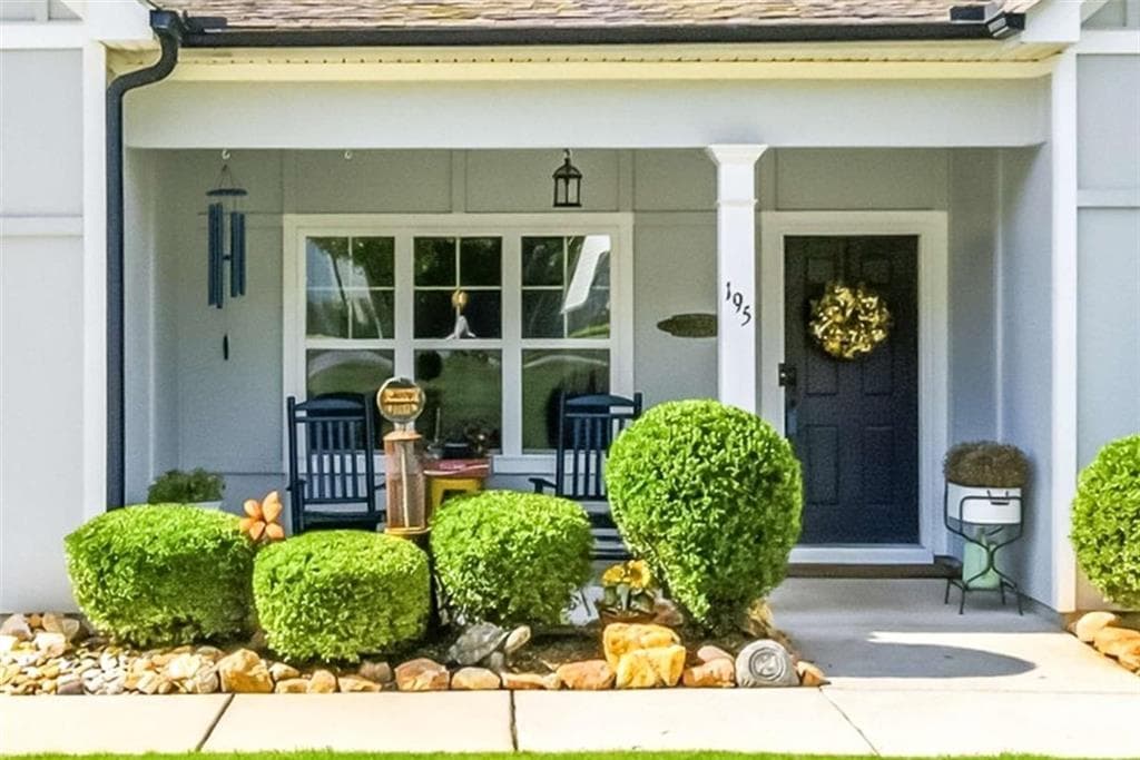 4 bedroom, 3 bathroom, 2,703 sq ft single family residence under contract at 195 Southridge, Senoia, GA 30276 — photo 4