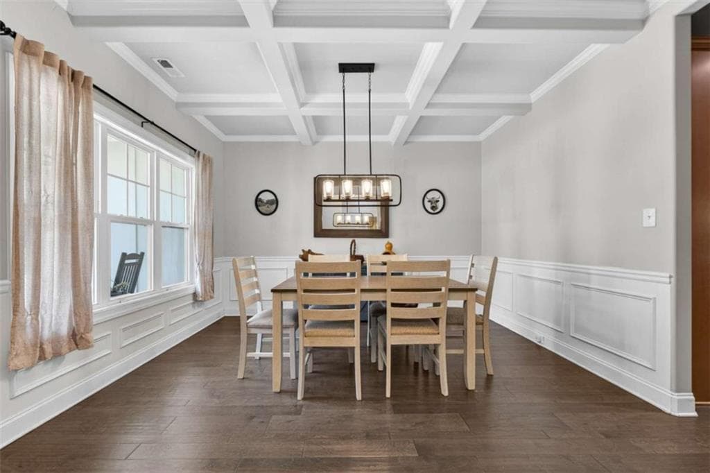 4 bedroom, 3 bathroom, 2,703 sq ft single family residence under contract at 195 Southridge, Senoia, GA 30276 — photo 6
