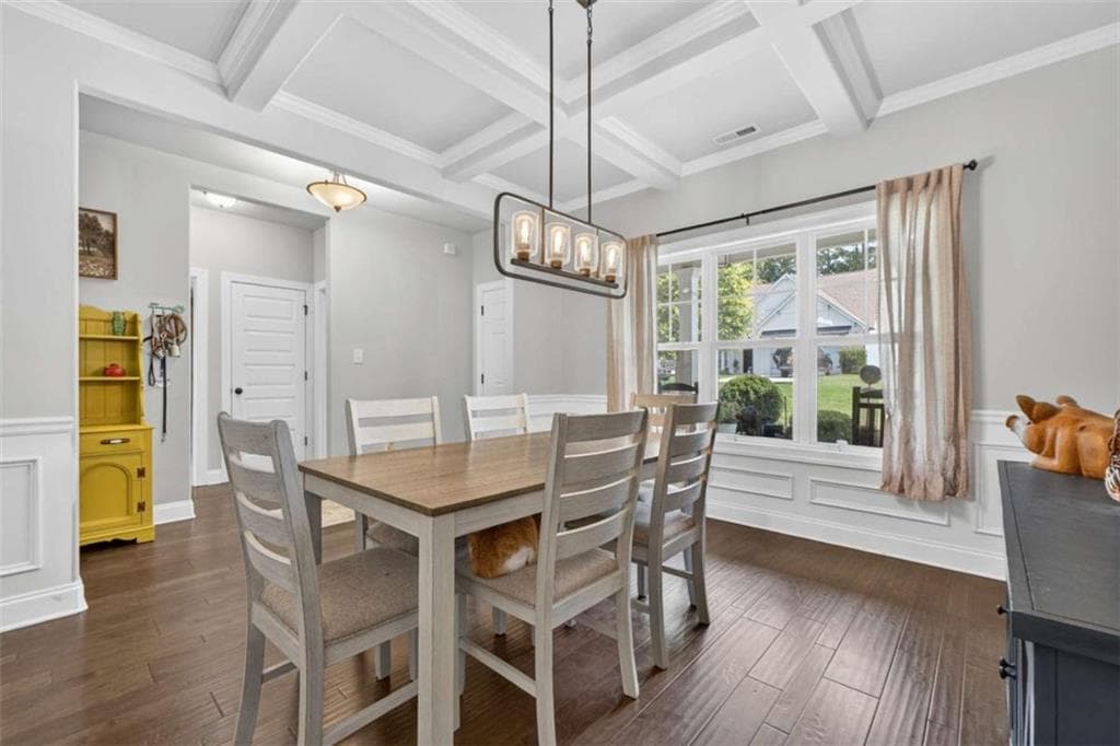 4 bedroom, 3 bathroom, 2,703 sq ft single family residence under contract at 195 Southridge, Senoia, GA 30276 — photo 7