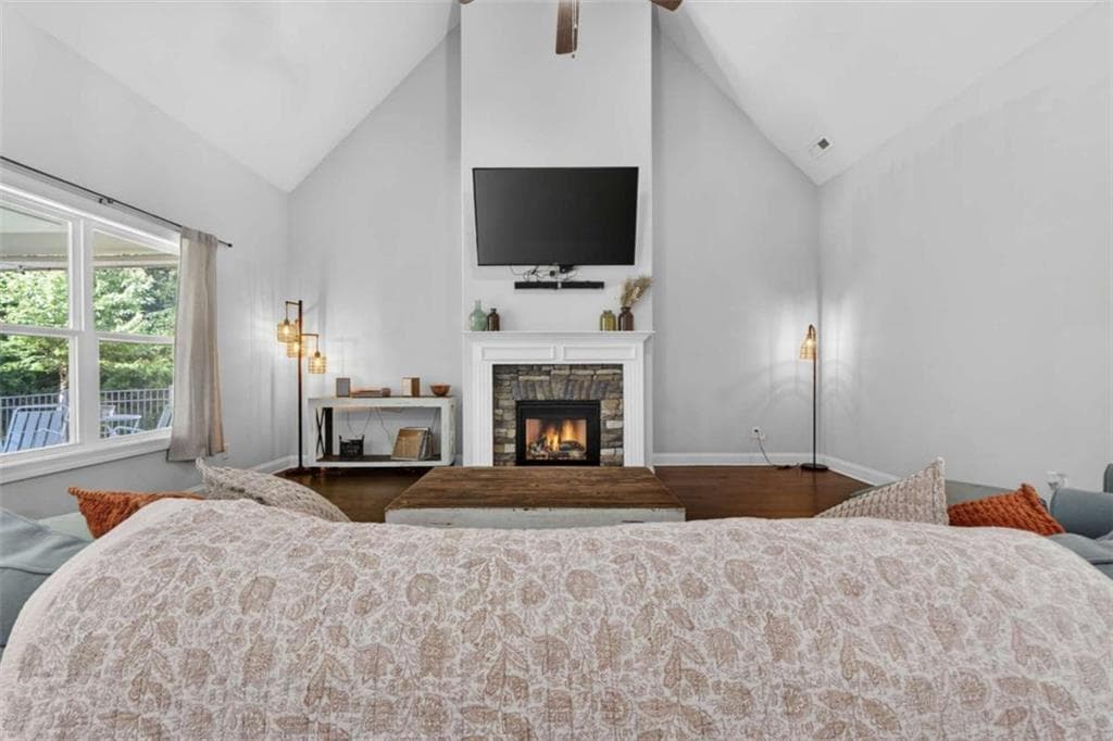 4 bedroom, 3 bathroom, 2,703 sq ft single family residence under contract at 195 Southridge, Senoia, GA 30276 — photo 8