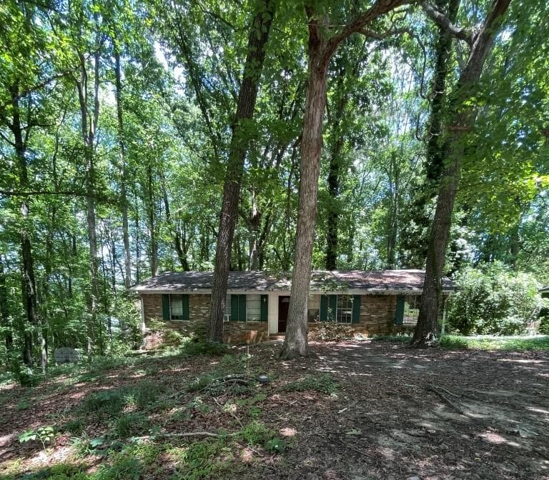 3 bedroom, 2 bathroom, 1,315 sq ft single family residence sold at 3941 Canterbury Walk, Douglasville, GA 30135