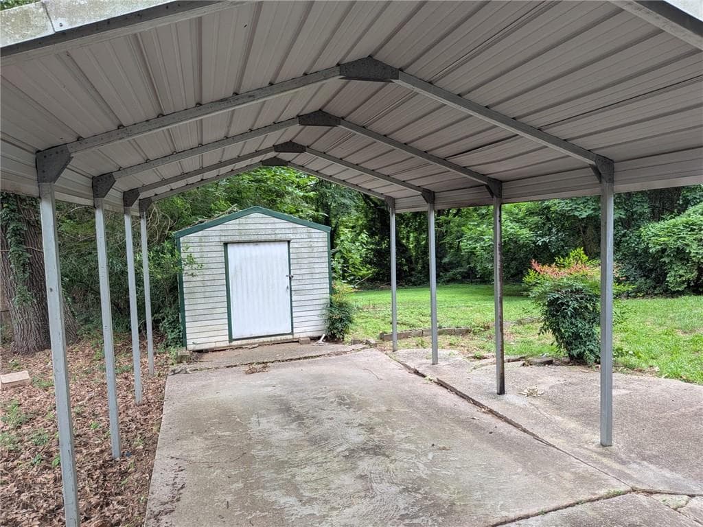 2 bedroom, 1 bathroom, 1,062 sq ft single family residence for sale at 244 Hilltop Drive, Atlanta, GA 30315 — photo 10