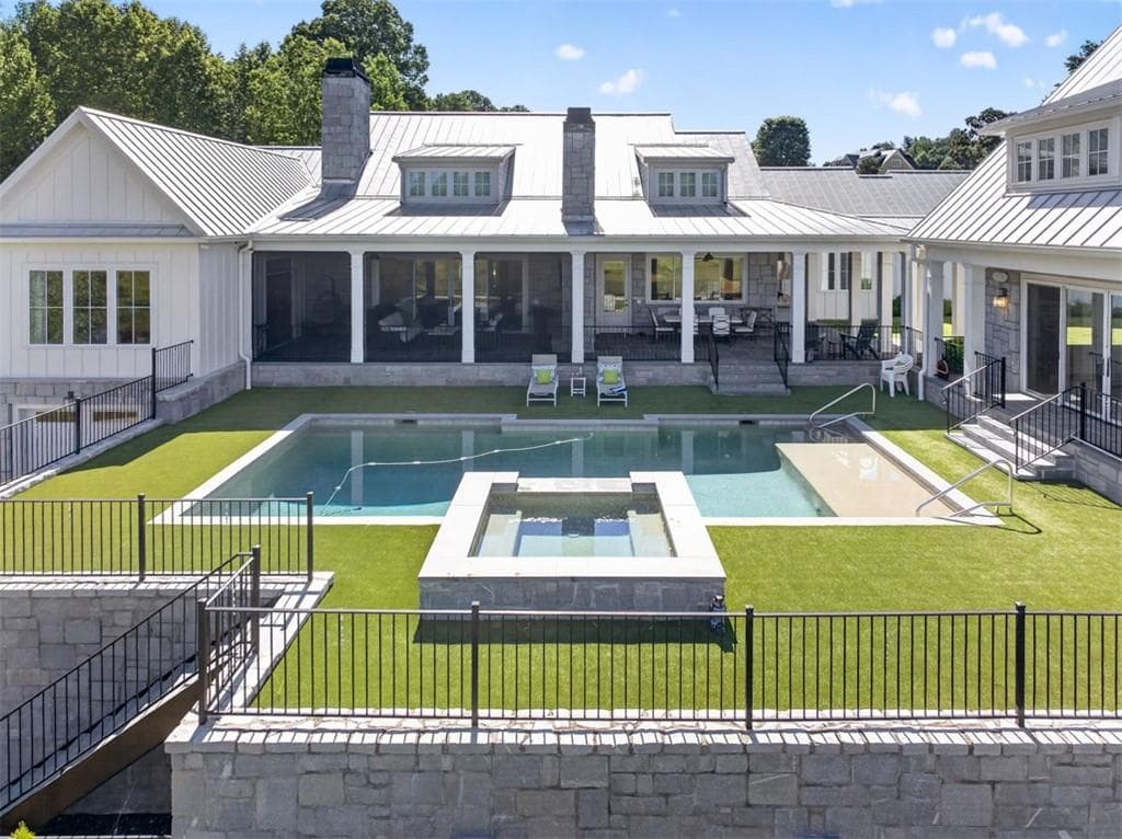 4 bedroom, 6 bathroom, 5,713 sq ft single family residence for sale at 536 Green Meadows, Dahlonega, GA 30533 — photo 2