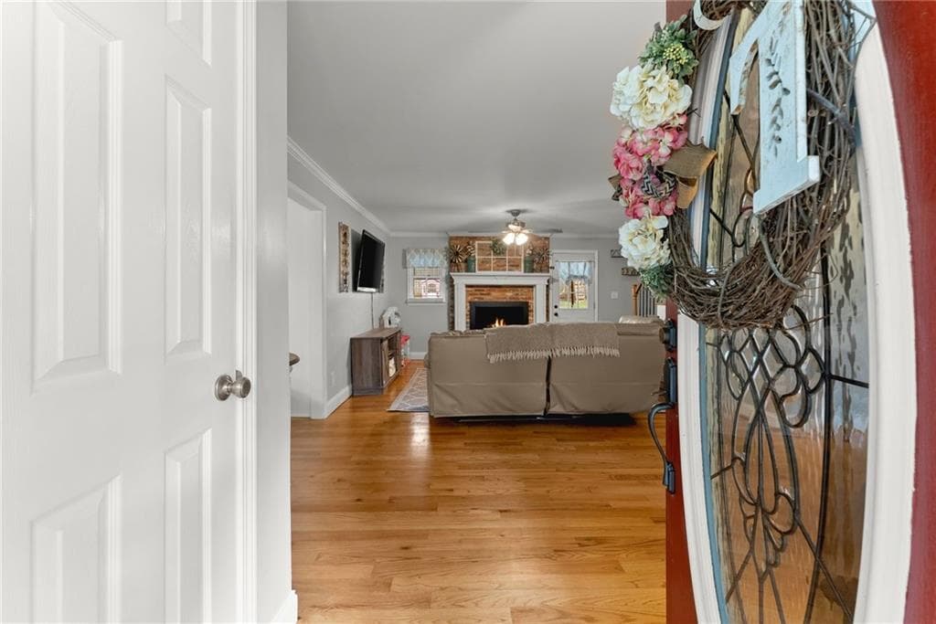 3 bedroom, 2 bathroom, 2,058 sq ft single family residence for sale at 4002 Sundown Drive, Gainesville, GA 30506 — photo 10