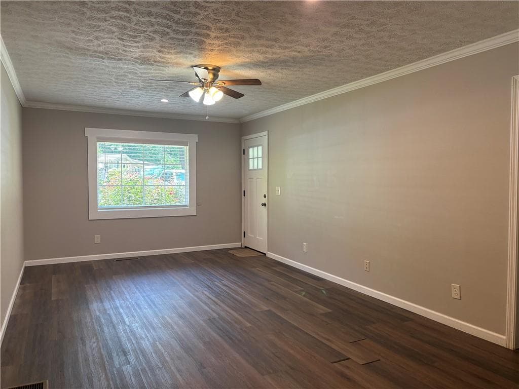 duplex for sale at 152 Fields Landing Drive, Canton, GA 30114 — photo 5