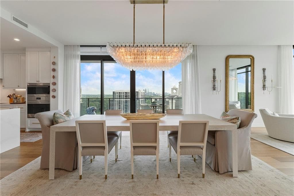 3 bedroom, 4 bathroom, 4,414 sq ft condominium under contract at 2520 Peachtree Road 1603, Atlanta, GA 30305 — photo 5
