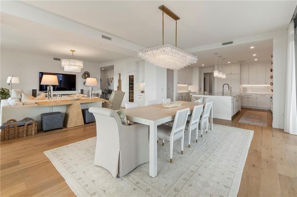 3 bedroom, 4 bathroom, 4,414 sq ft condominium under contract at 2520 Peachtree Road 1603, Atlanta, GA 30305 — photo 7