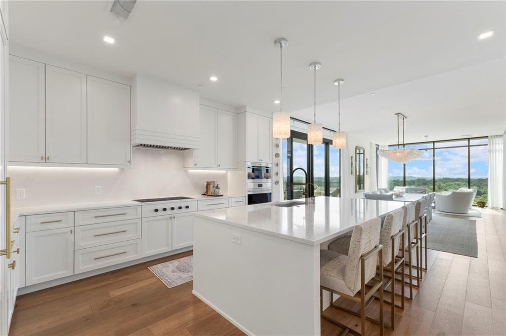 3 bedroom, 4 bathroom, 4,414 sq ft condominium under contract at 2520 Peachtree Road 1603, Atlanta, GA 30305 — photo 10