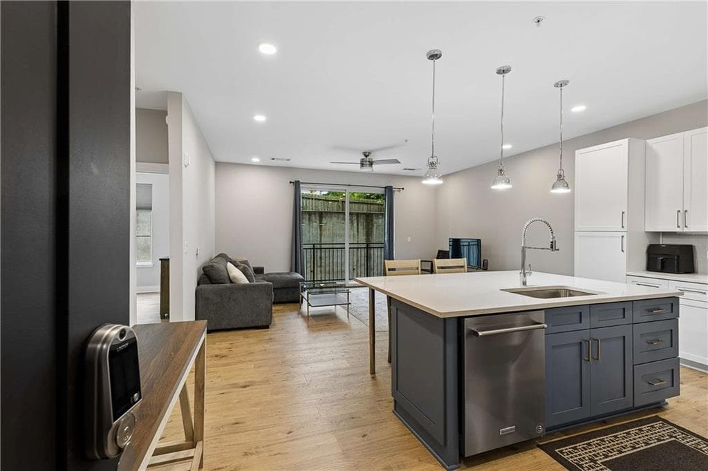 1 bedroom, 1 bathroom, 811 sq ft condominium for sale at 22 Airline Street 108, Atlanta, GA 30312 — photo 5